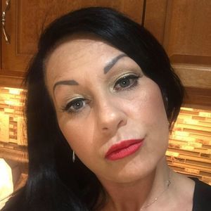 Meet your Posher, Cynthia